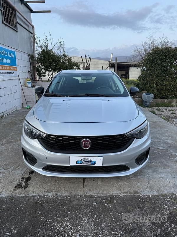 Usata Fiat Tipo Lounge 95 CV (69 kW) 2020 Grigio Berlina