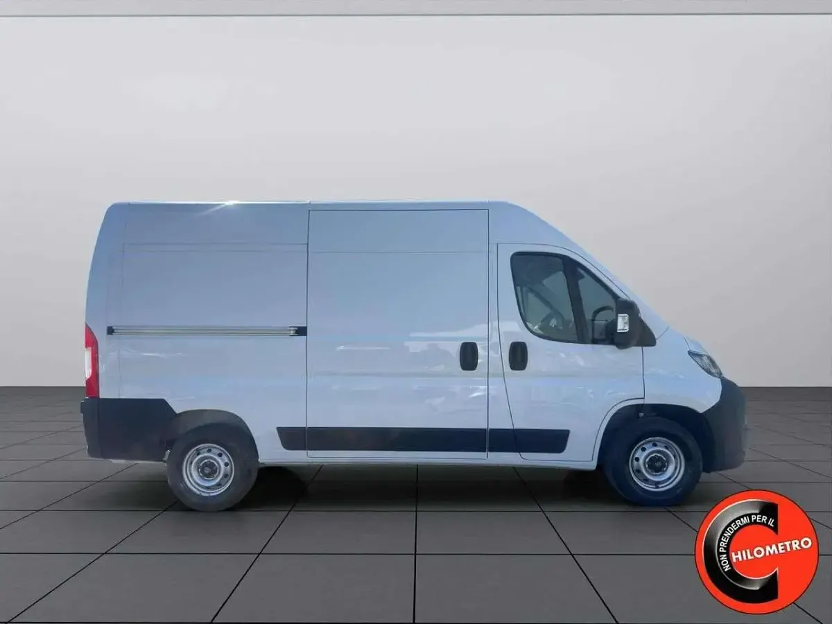 Usata Fiat Ducato 140 CV (102 kW) 2024 Bianco ghiaccio Furgone