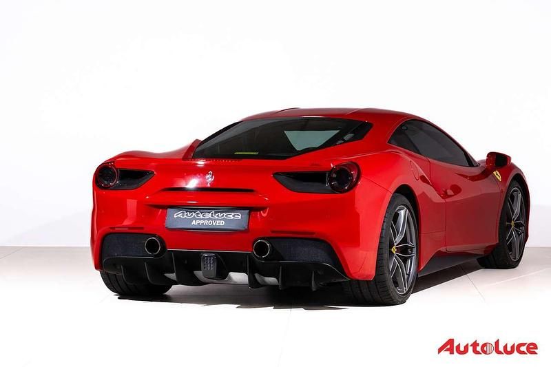 Usata Ferrari 488 670 CV (492 kW) 2016 Rosso corsa Coupé