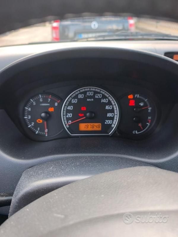 Usata Suzuki Swift 92 CV (67 kW) 2009 Grigio Utilitaria