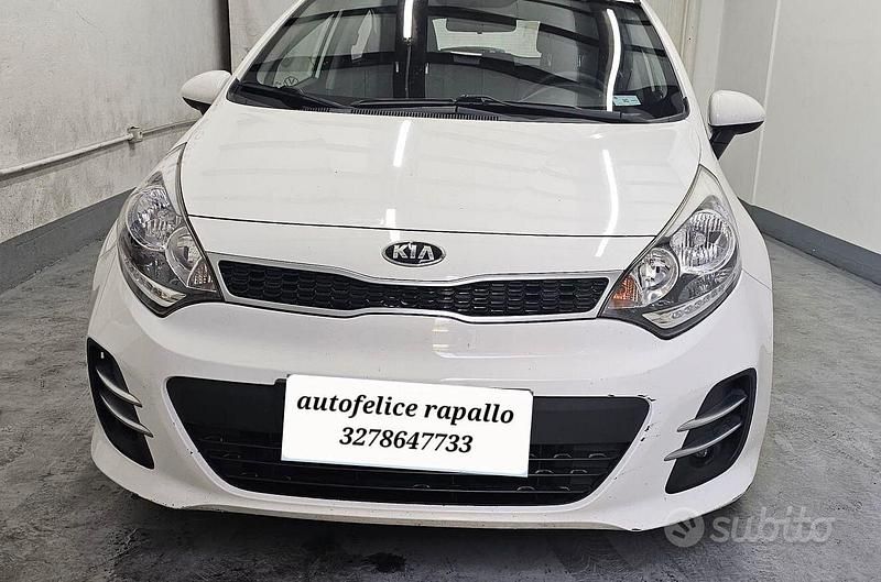 Usata Kia Rio Active 84 CV (61 kW) 2016 Bianco Utilitaria