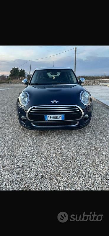 Usata Mini Cooper D 2015 Blu Utilitaria