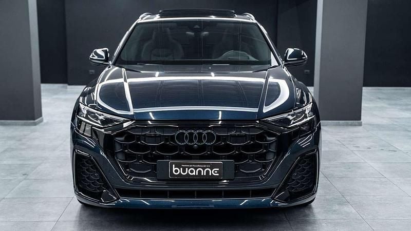 Usata Audi Q8 S-Line 286 CV (210 kW) 2024 Blu ascari metallizzato SUV