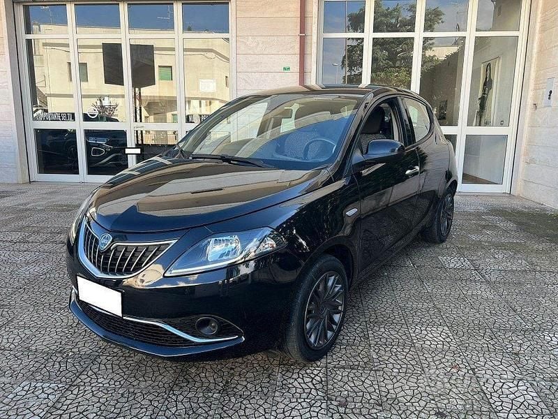 Usata Lancia Ypsilon S 69 CV (50 kW) 2022 Nero Utilitaria