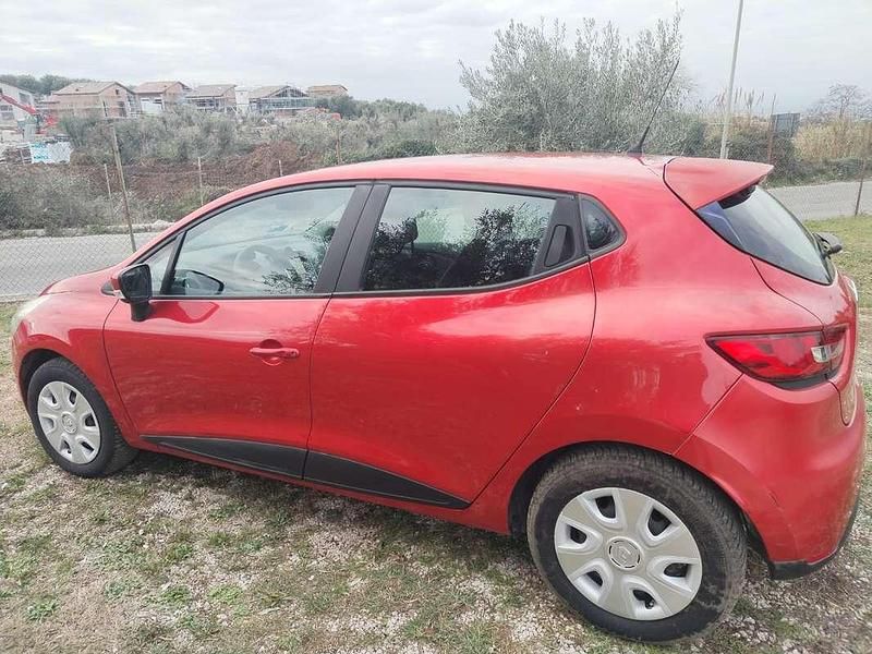 Usata Renault Clio IV 73 CV (53 kW) 2015 Rosso Berlina