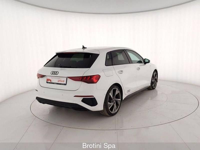 Usata Audi A3 Sportback e-tron 150 CV (110 kW) 2024 Bianco pastello Utilitaria