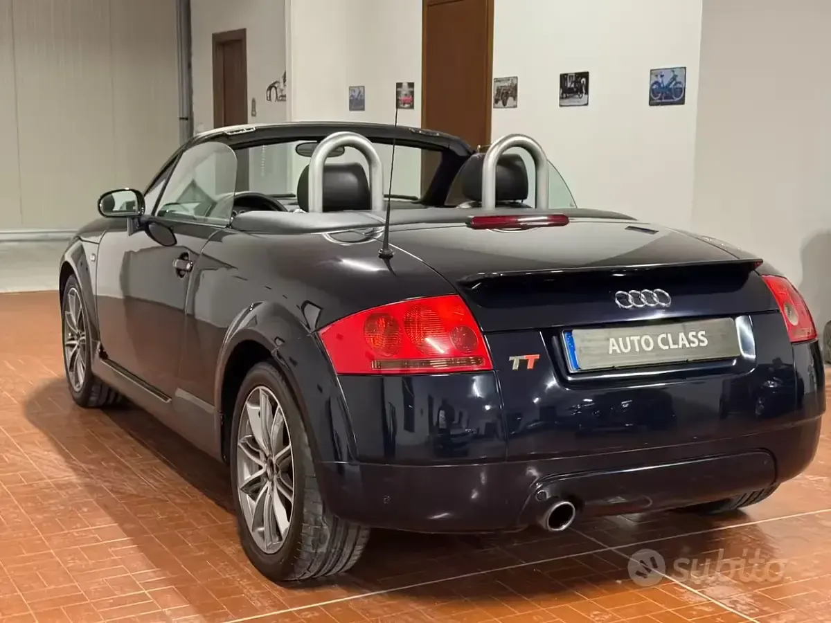 Usata Audi TT 179 CV (131 kW) 2004 Blu Coupé