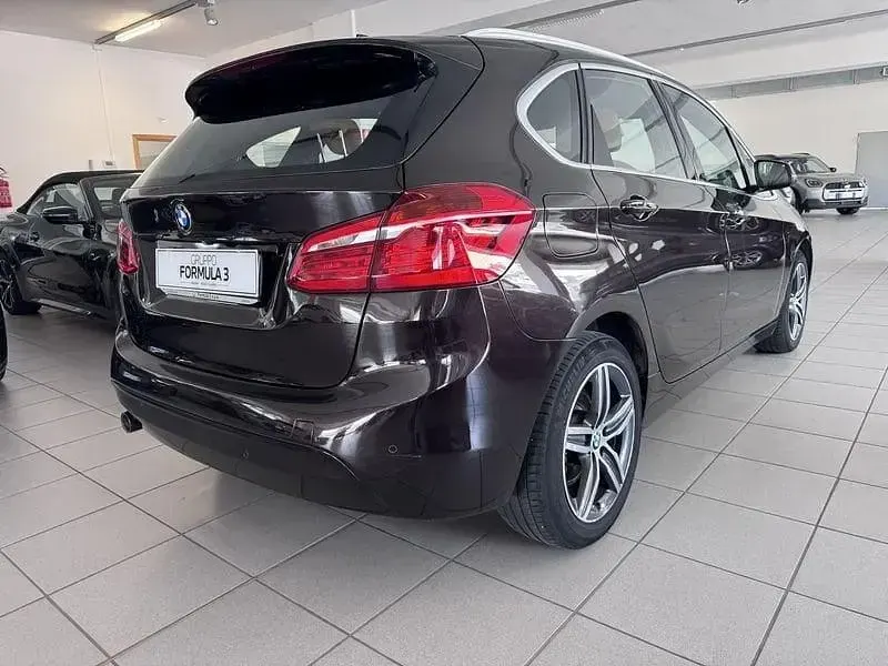 Usata BMW 218 Active Tourer Luxury Line 150 CV (110 kW) 2015 Marrone Monovolume