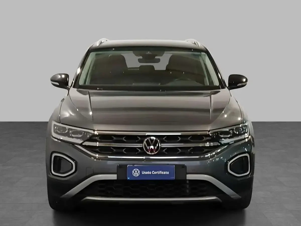 Usata VW T-Roc Style 110 CV (80 kW) 2023 Indium grey metallizzato nero SUV