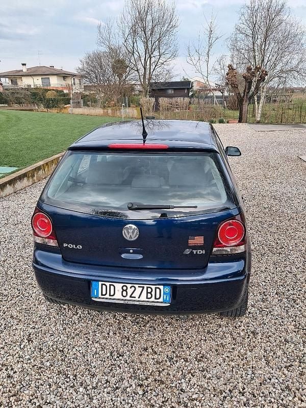 Usata VW Polo Trendline 69 CV (50 kW) 2006 Blu/azzurro Utilitaria