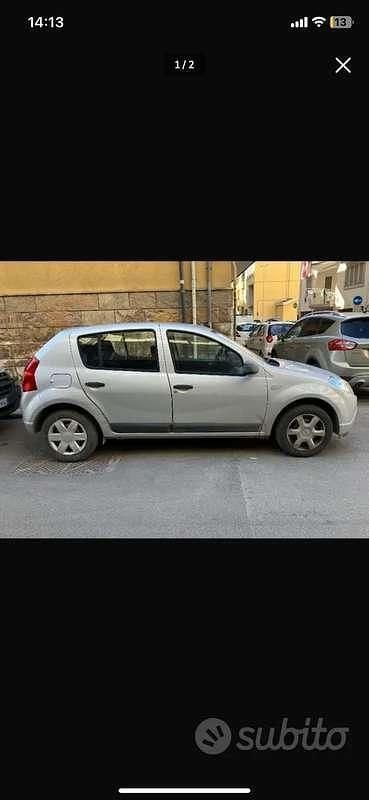 Usata Dacia Sandero Ambiance 75 CV (55 kW) 2012 Berlina