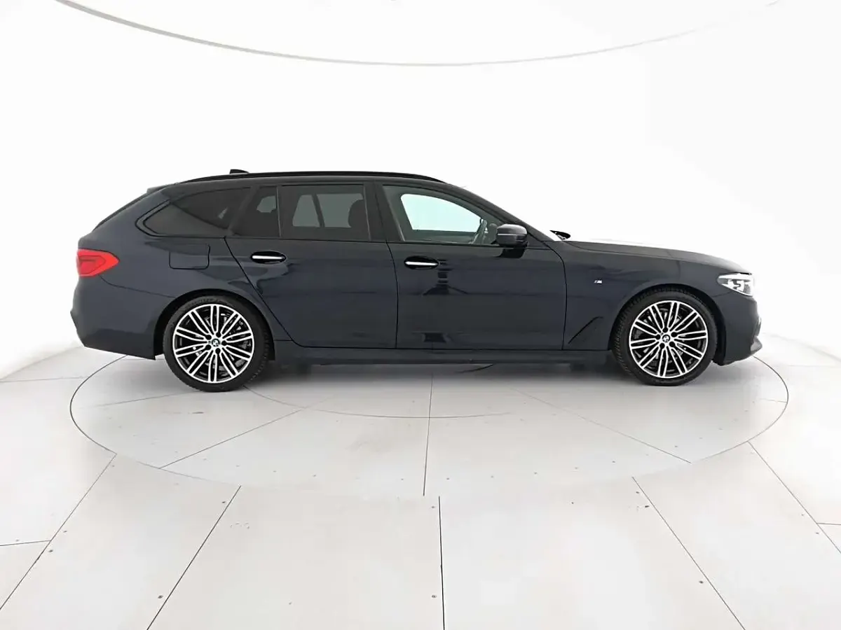 Usata BMW 520 M Sport 190 CV (139 kW) 2018 Carbon black Station wagon