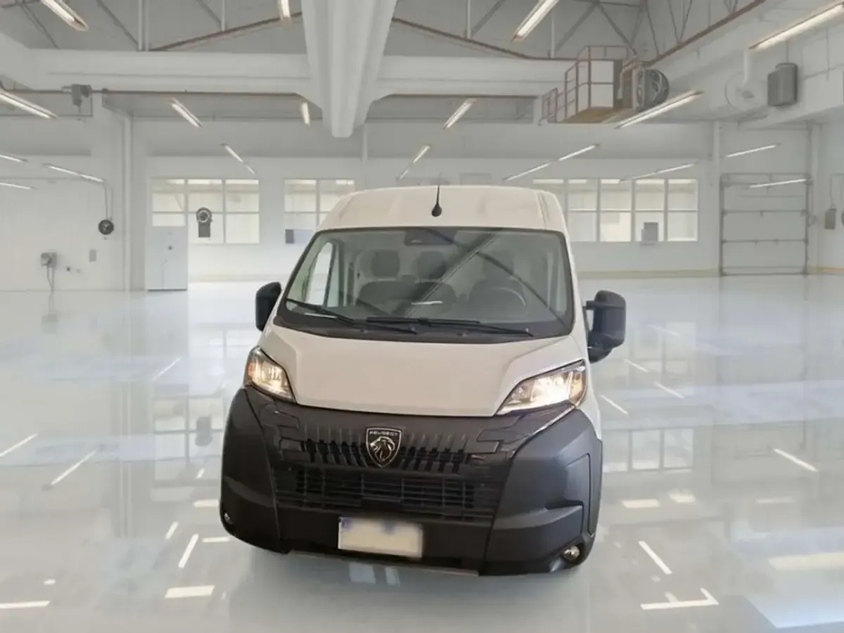 Usata Peugeot Boxer S 120 CV (88 kW) 2024 Bianco Furgone