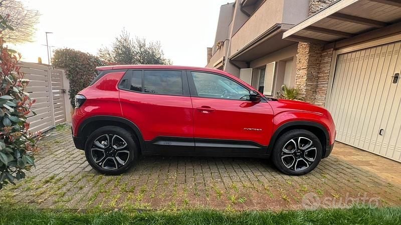 Usata Jeep Avenger Summit 101 CV (74 kW) 2023 Rosso SUV