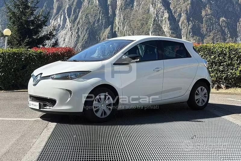 Usata Renault Zoe Zen 42 kW (58 CV) 2015 Bianco Utilitaria