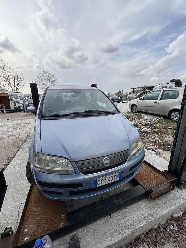 Usata Fiat Idea Emotion 90 CV (66 kW) 2005 Monovolume