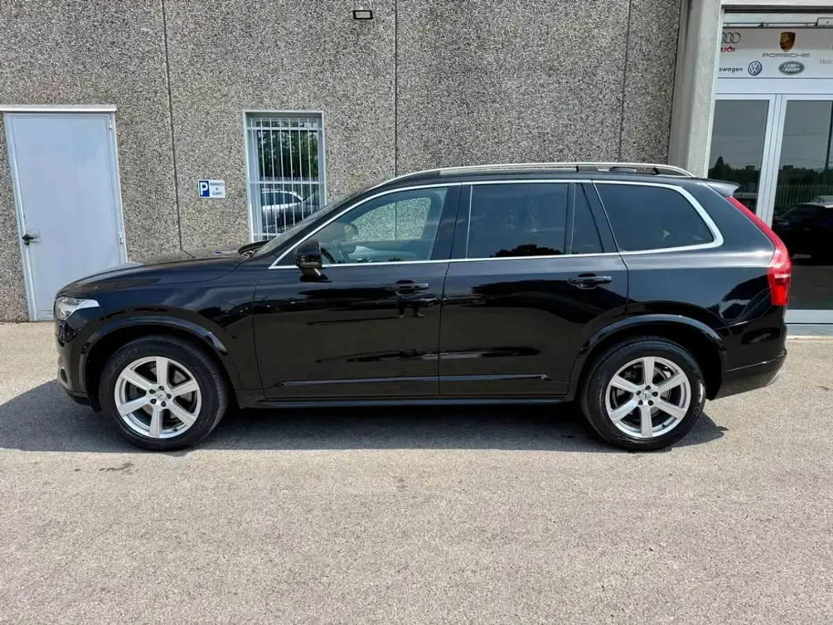 Usata Volvo XC90 Momentum 235 CV (172 kW) 2019 Nero SUV