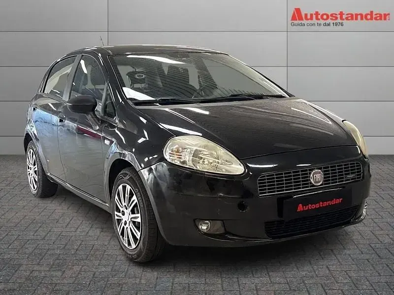 Usata Fiat Grande Punto Dynamic 95 CV (69 kW) 2008 Nero Utilitaria