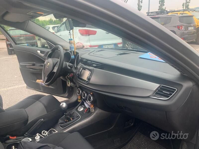 Usata Alfa Romeo Giulietta 105 CV (77 kW) 2015 Grigio Utilitaria