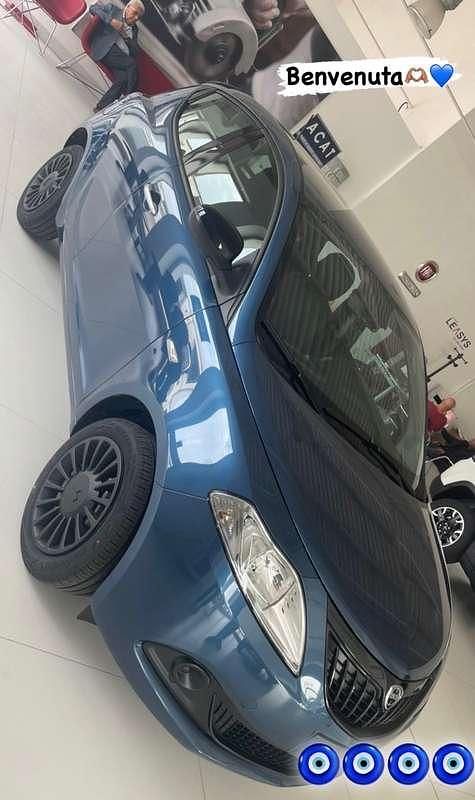 Blu/azzurro Usata 2023 Lancia Ypsilon Due volumi | 13.000 € (Buon prezzo) - Immagine 1/3
