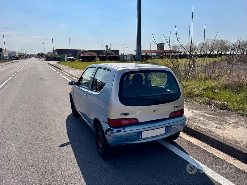 Usata Fiat 600 54 CV (39 kW) 2008 Utilitaria