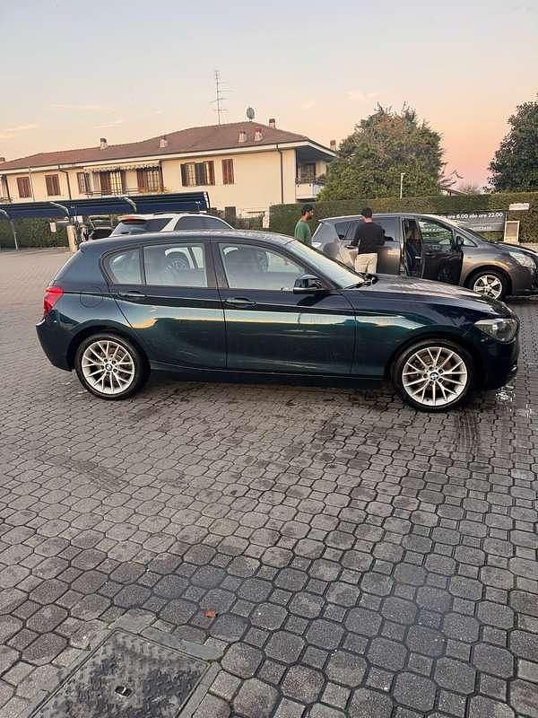 Usata BMW 120 184 CV (135 kW) 2011 Blu/azzurro Utilitaria