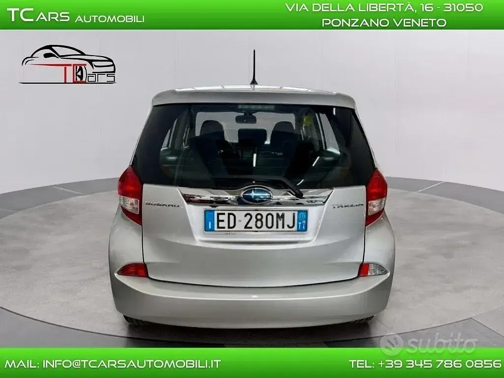 Usata Subaru Trezia 90 CV (66 kW) 2011 Grigio Utilitaria