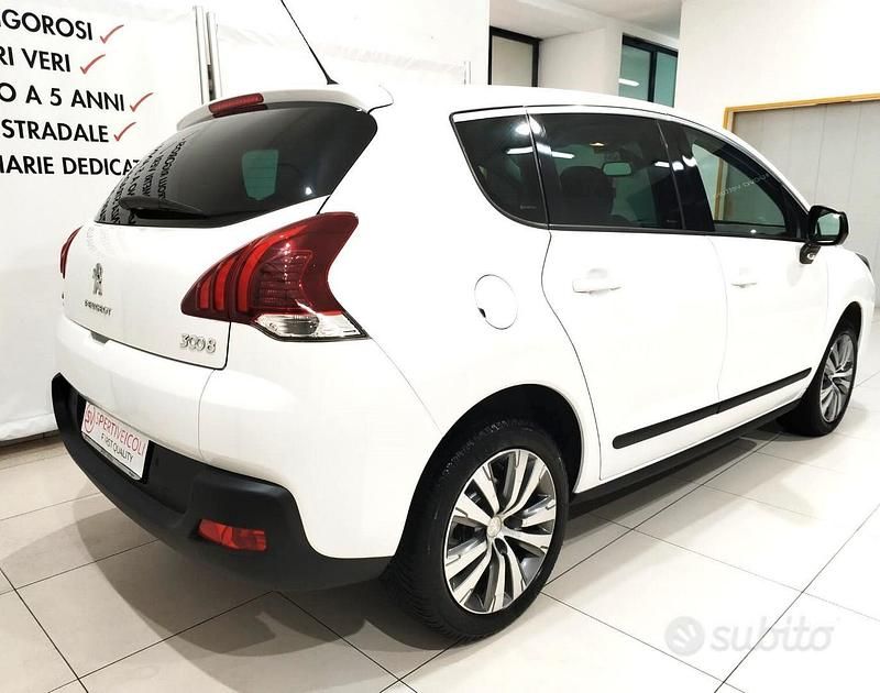 Usata Peugeot 3008 Active 120 CV (88 kW) 2016 Bianco SUV