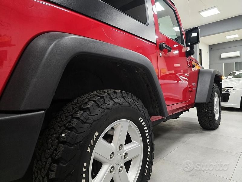 Usata Jeep Wrangler Sport 177 CV (130 kW) 2009 Rosso SUV
