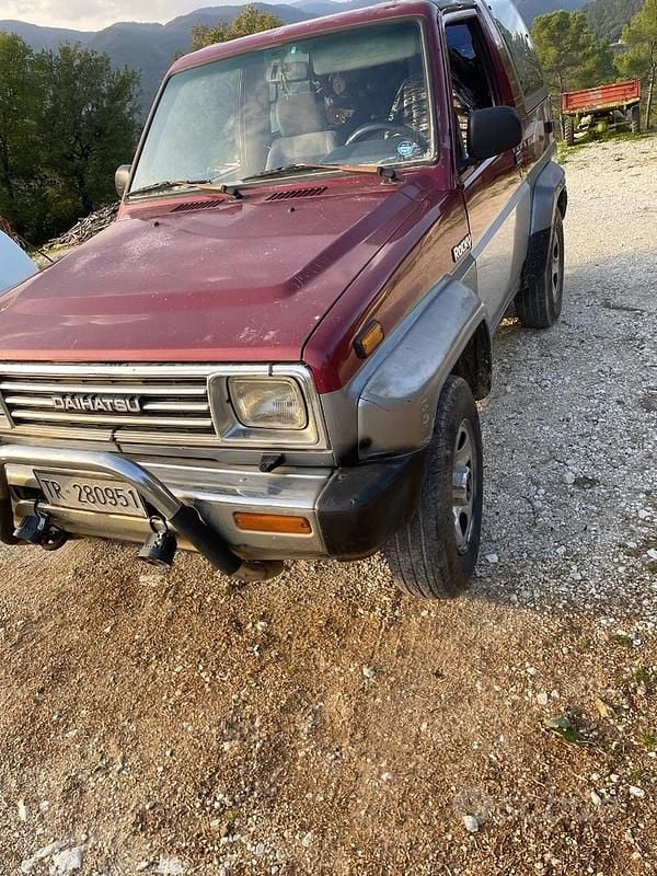 Usata Daihatsu Feroza 1990 Rosso SUV