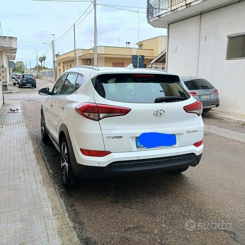 Usata Hyundai Tucson Xpossible 141 CV (103 kW) 2017 Bianco SUV