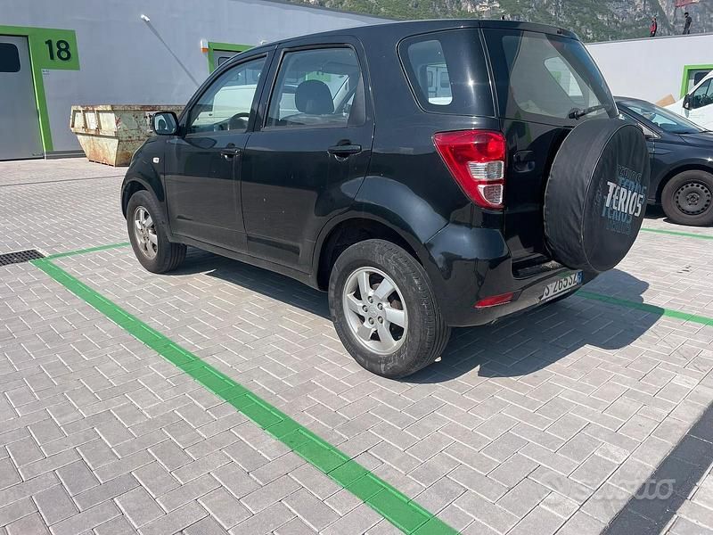 Usata Daihatsu Terios 105 CV (77 kW) 2008 Nero SUV