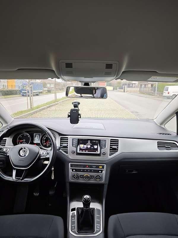 Usata VW Golf Sportsvan 110 CV (80 kW) 2014 Bianco Monovolume