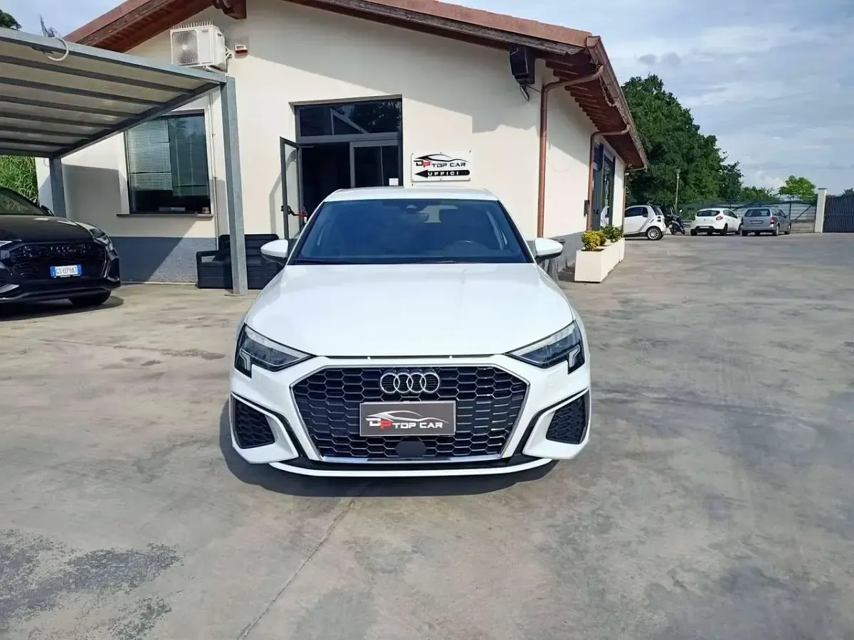 Usata Audi A3 S-Line 150 CV (110 kW) 2024 Bianco Berlina