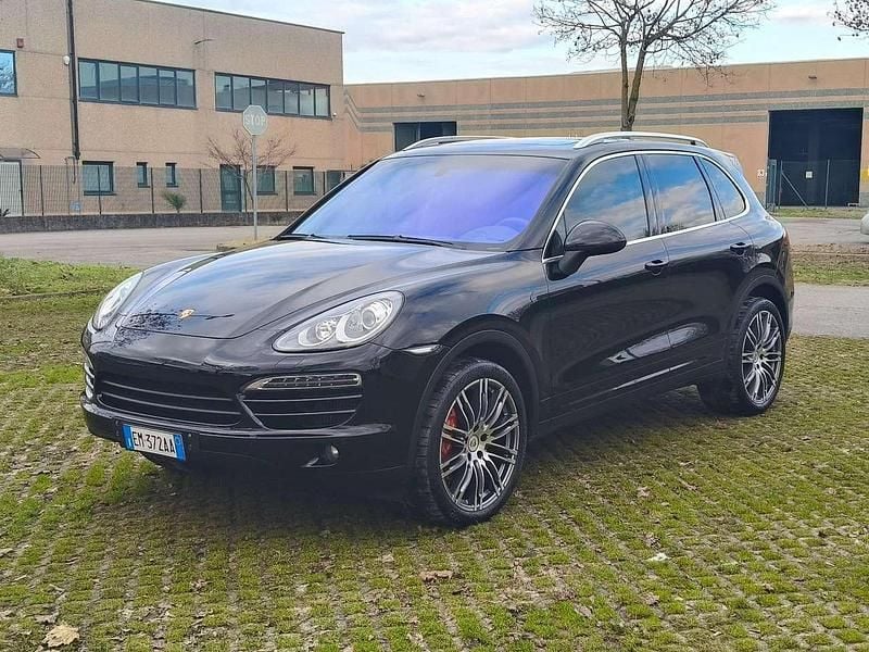 Usata Porsche Cayenne 245 CV (180 kW) 2012 Nero SUV