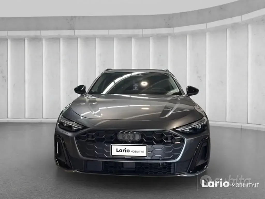 Usata Audi A5 S-Line 204 CV (150 kW) 2025 Grigio medio Station wagon