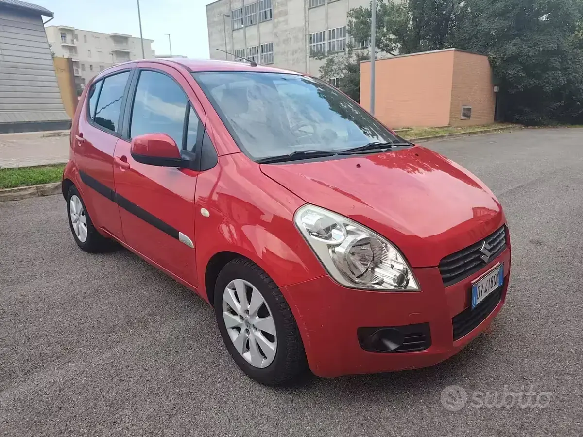 Usata Suzuki Splash 65 CV (47 kW) 2009 Rosso Utilitaria