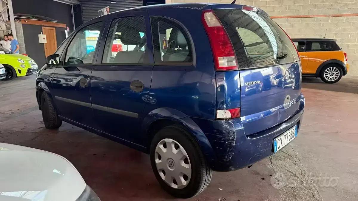 Usata Opel Meriva Cosmo 101 CV (74 kW) 2005 Marrone Monovolume