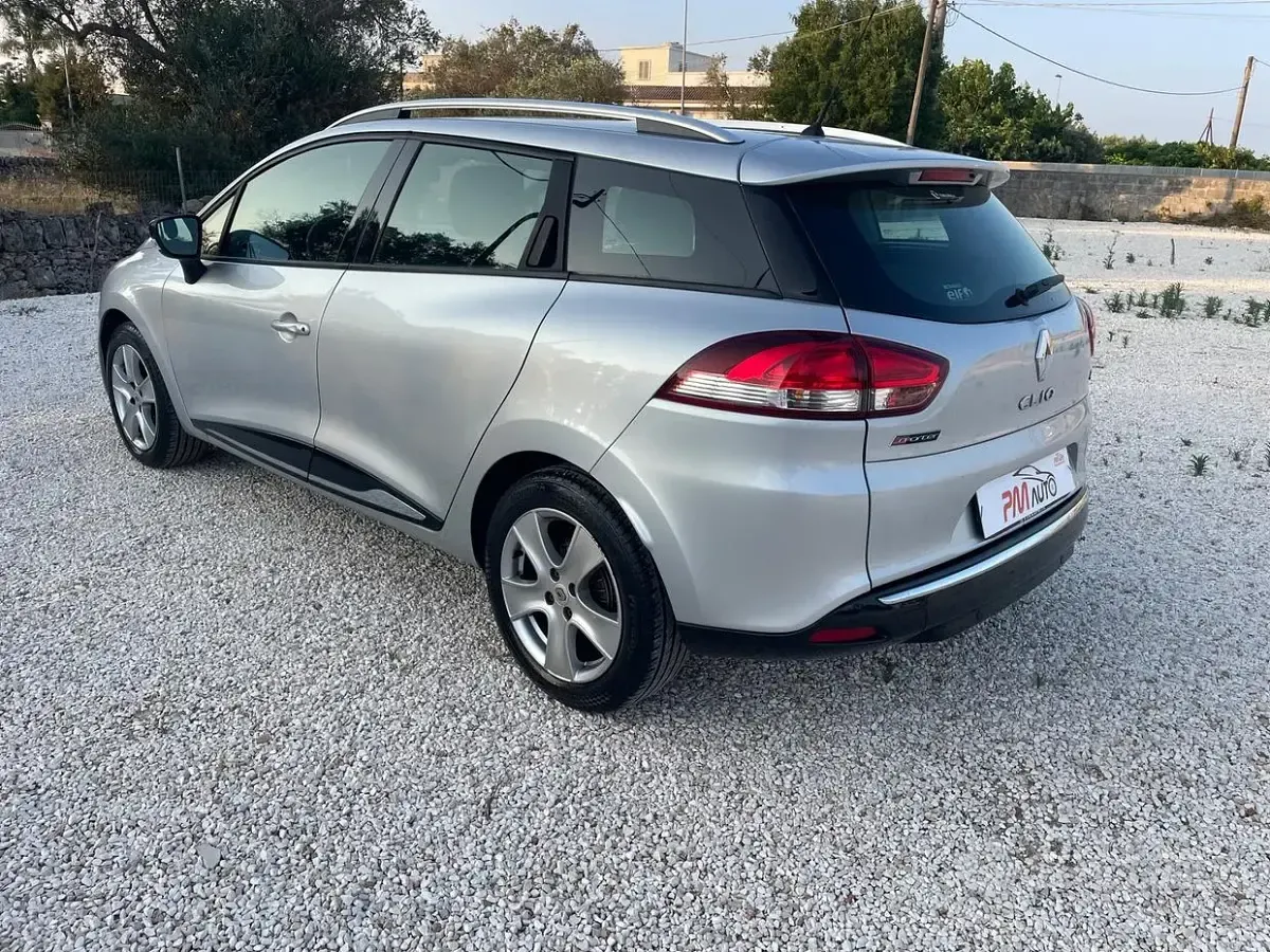 Usata Renault Clio Zen 75 CV (55 kW) 2016 Grigio Station wagon