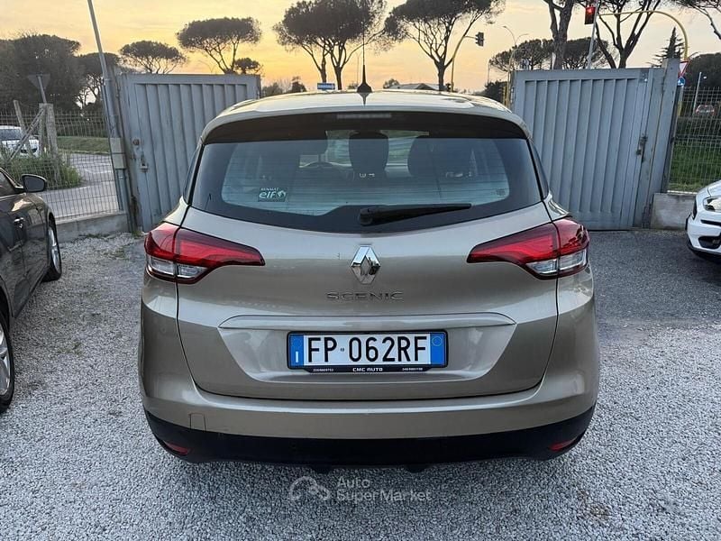 Usata Renault Scénic IV Intens 110 CV (80 kW) 2018 Marrone Monovolume