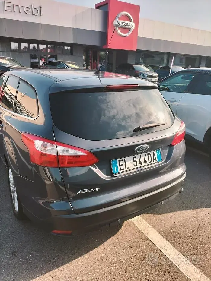 Usata Ford Focus Titanium 116 CV (85 kW) 2012 Grigio Station wagon