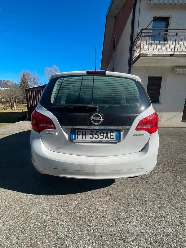 Usata Opel Meriva Cosmo 120 CV (88 kW) 2017 Bianco Monovolume
