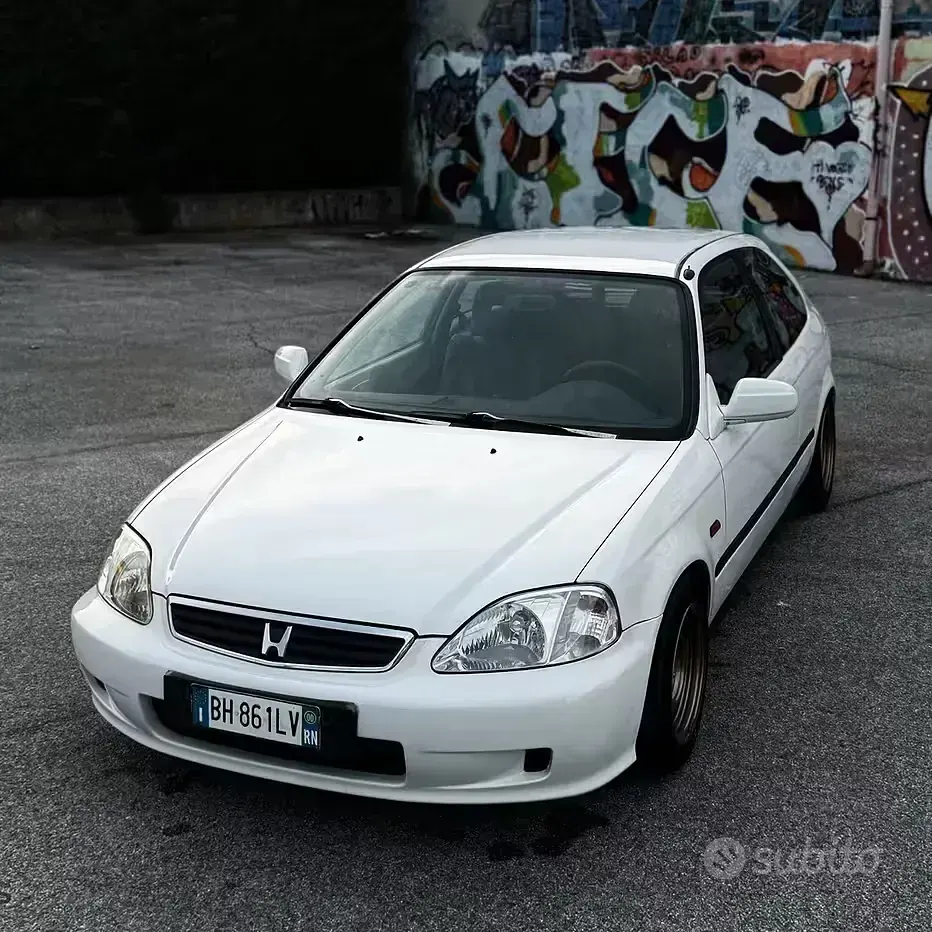 Usata Honda Civic 90 CV (66 kW) 1999 Bianco Berlina