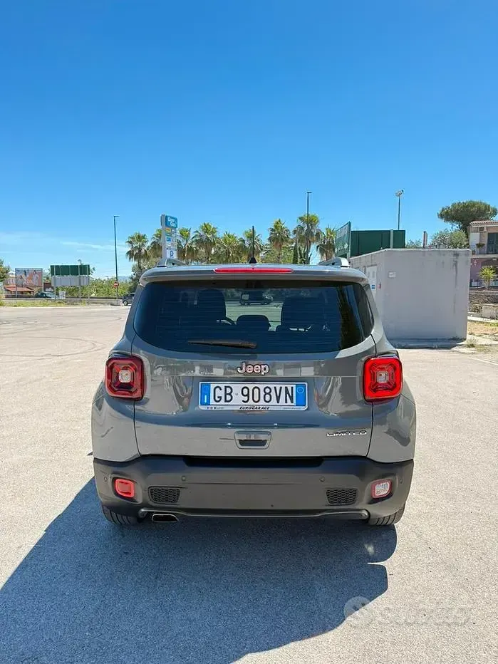 Usata Jeep Renegade Limited 120 CV (88 kW) 2020 Grigio SUV