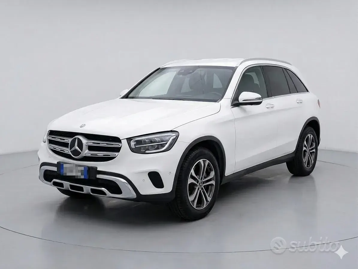 Usata Mercedes GLC200 Business 163 CV (119 kW) 2020 Bianco SUV