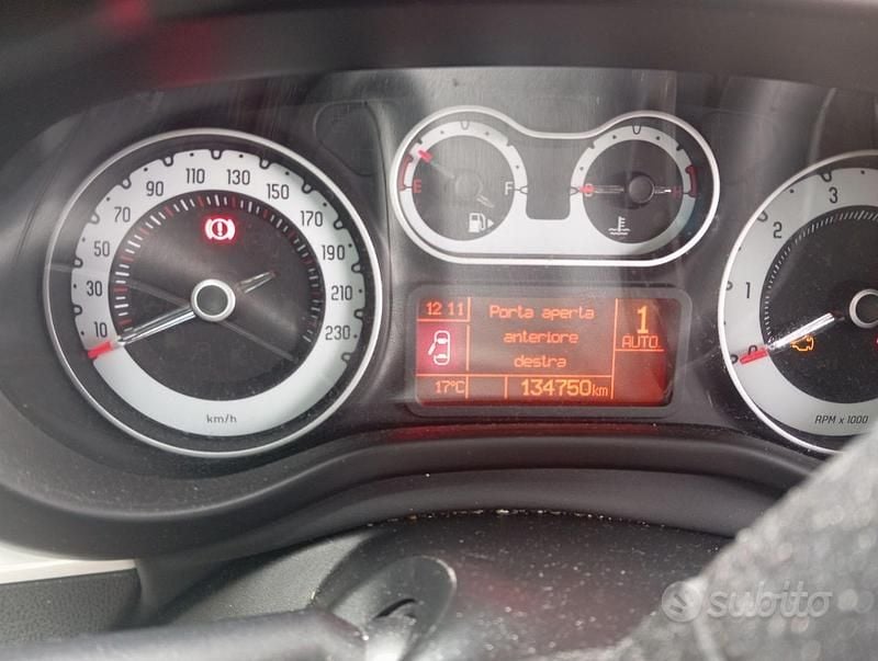 Usata Fiat 500L Living 105 CV (77 kW) 2015 Bianco Monovolume