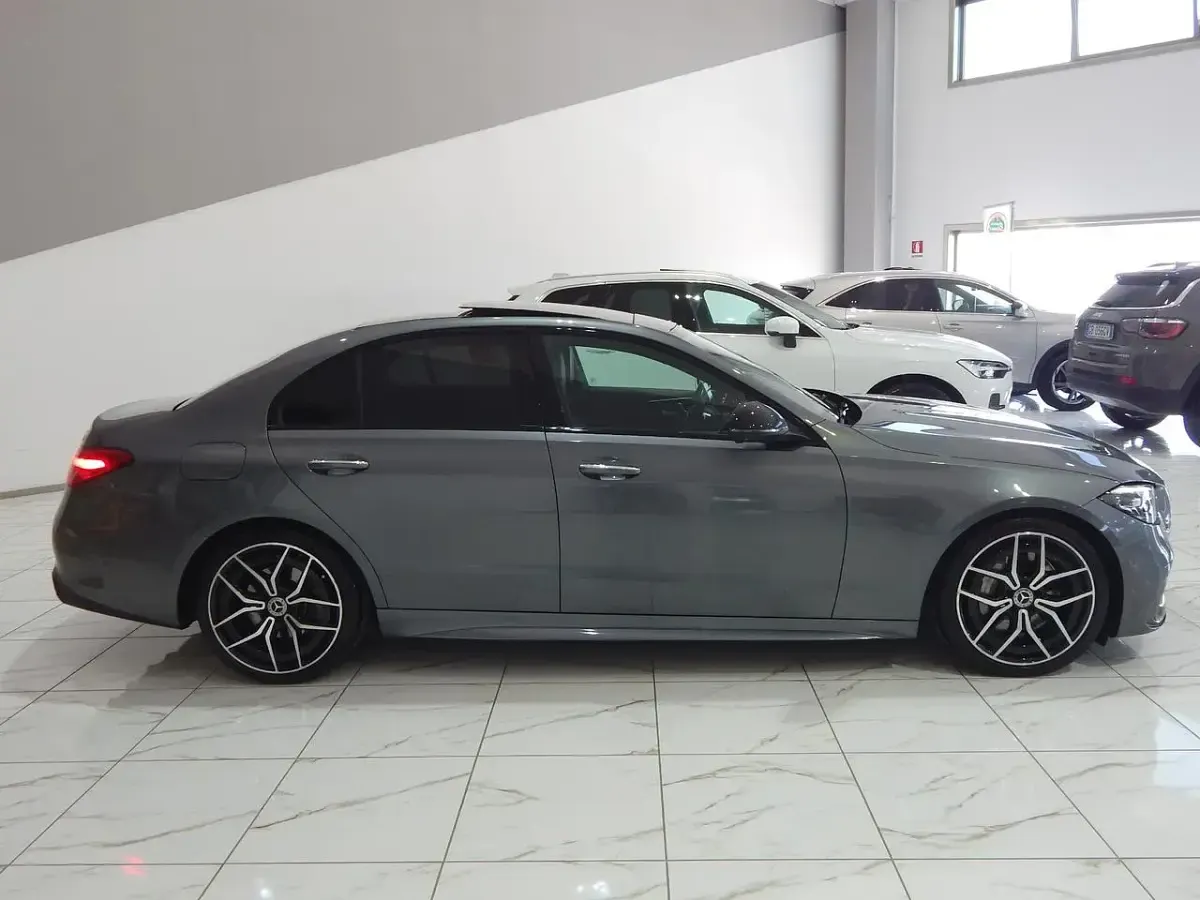 Usata Mercedes C300 Premium Plus 265 CV (194 kW) 2023 Grigio Berlina