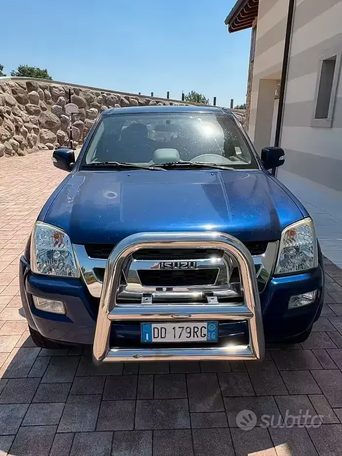 Usata Isuzu D-Max 131 CV (96 kW) 2006 Bluazzurro Cabrio