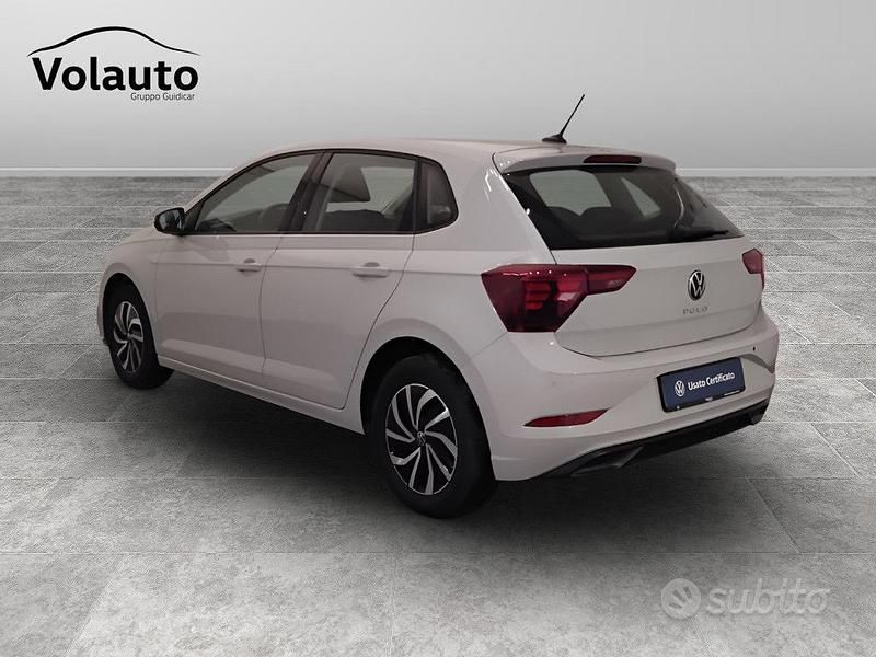Usata VW Polo Life 95 CV (69 kW) 2023 Grigio Utilitaria