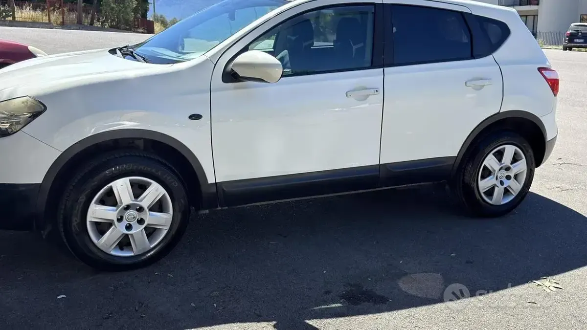 Usata Nissan Qashqai 117 CV (86 kW) 2011 Bianco SUV